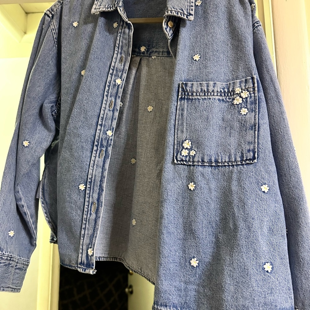 Old Navy Light Blue Denim Jacket Never worn and purchased this year but tags off